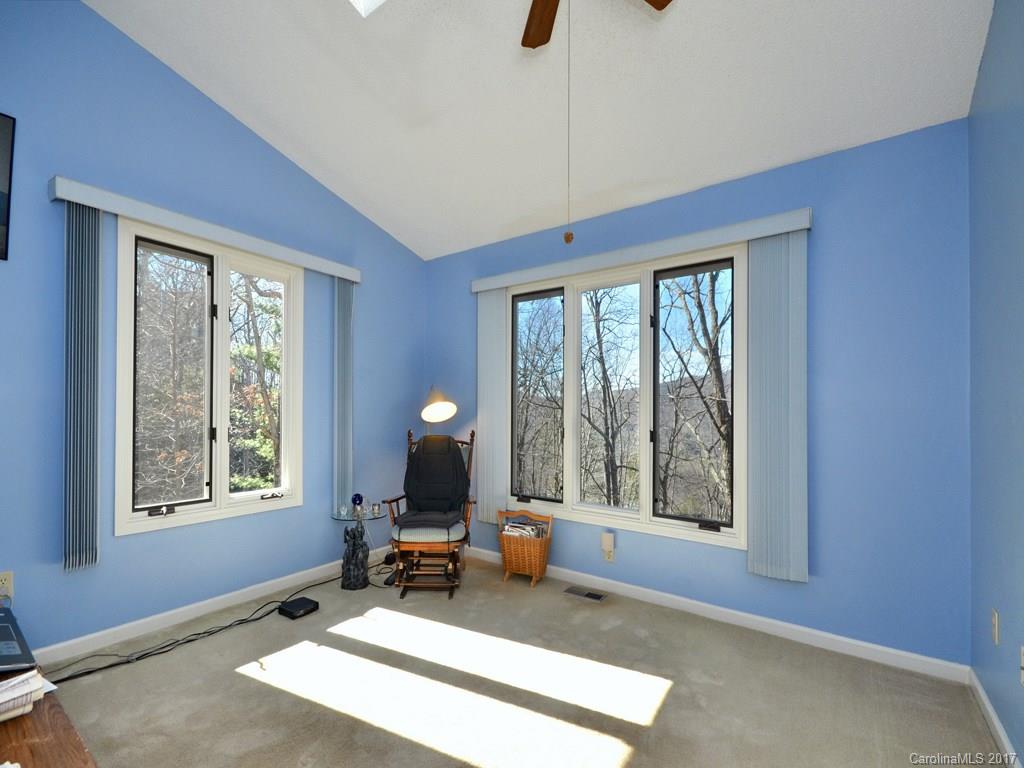 320 Mountain Laurel Asheville NC 28805
