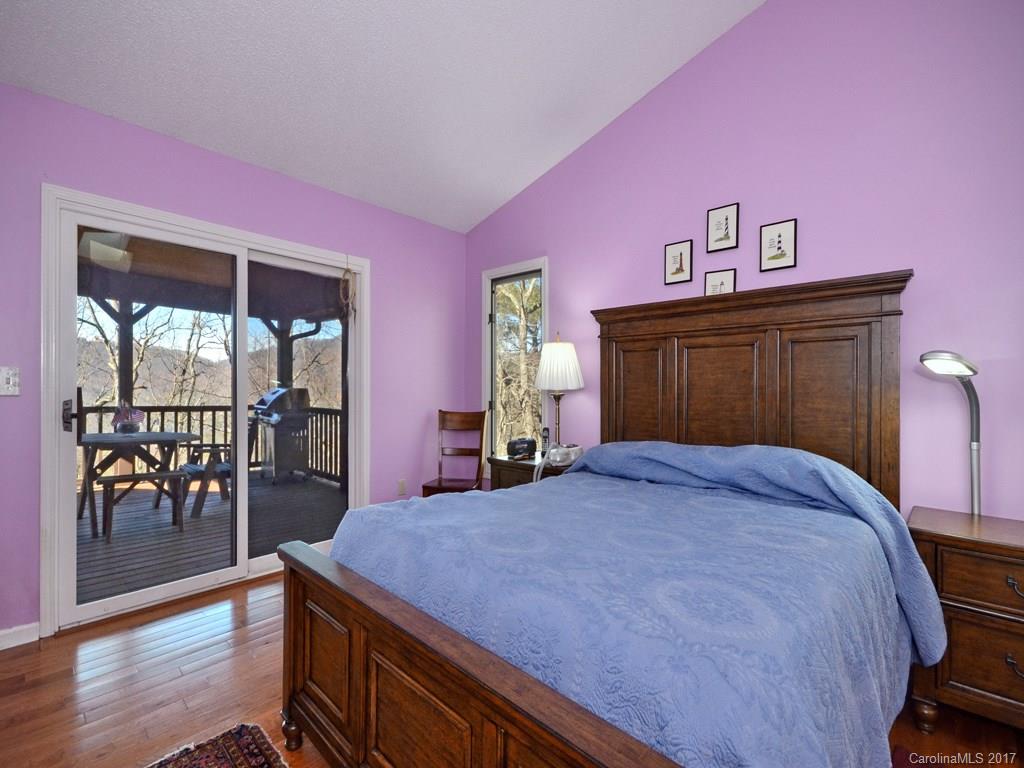 320 Mountain Laurel Asheville NC 28805