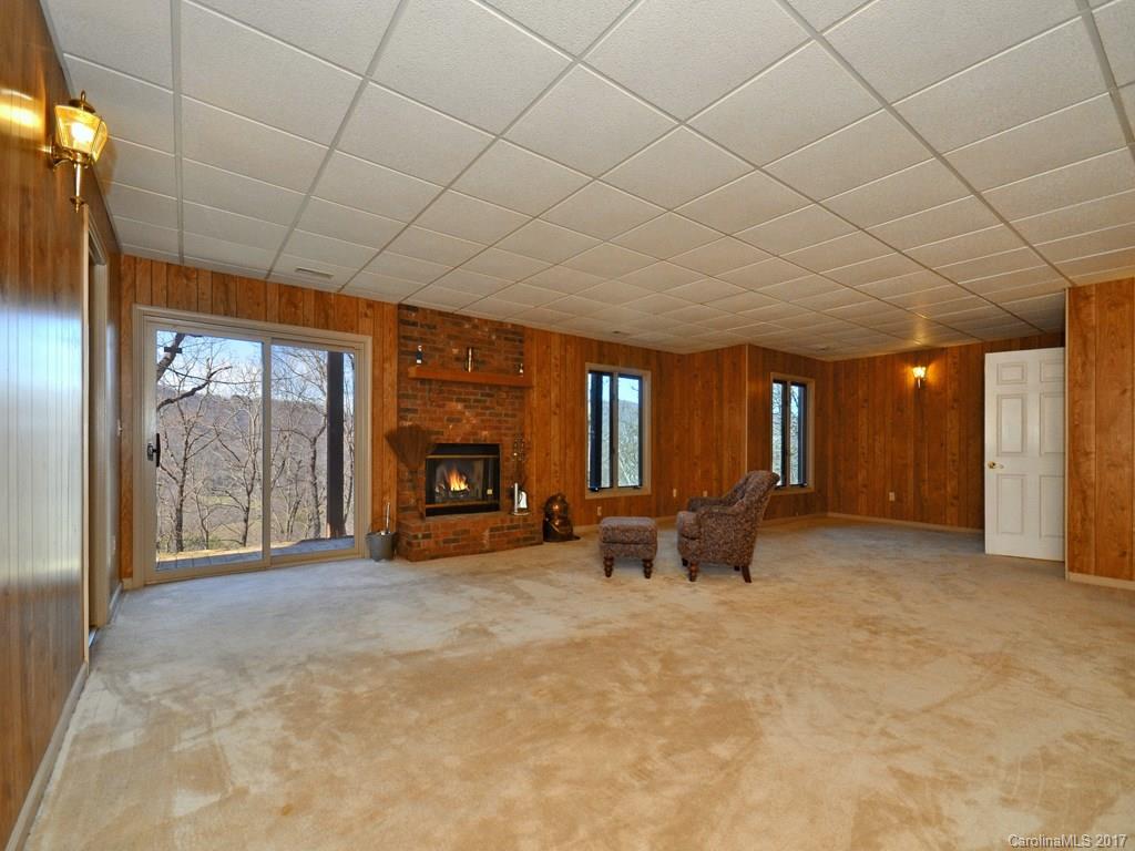 320 Mountain Laurel Asheville NC 28805