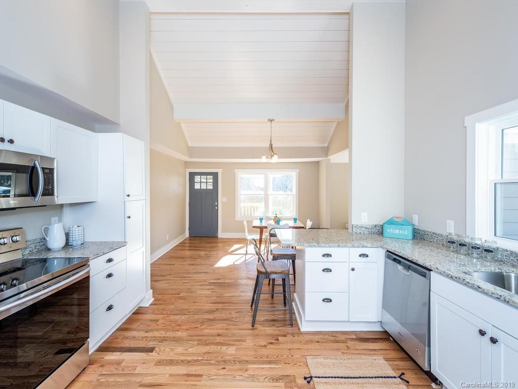15 Lena Lane Asheville NC 28806