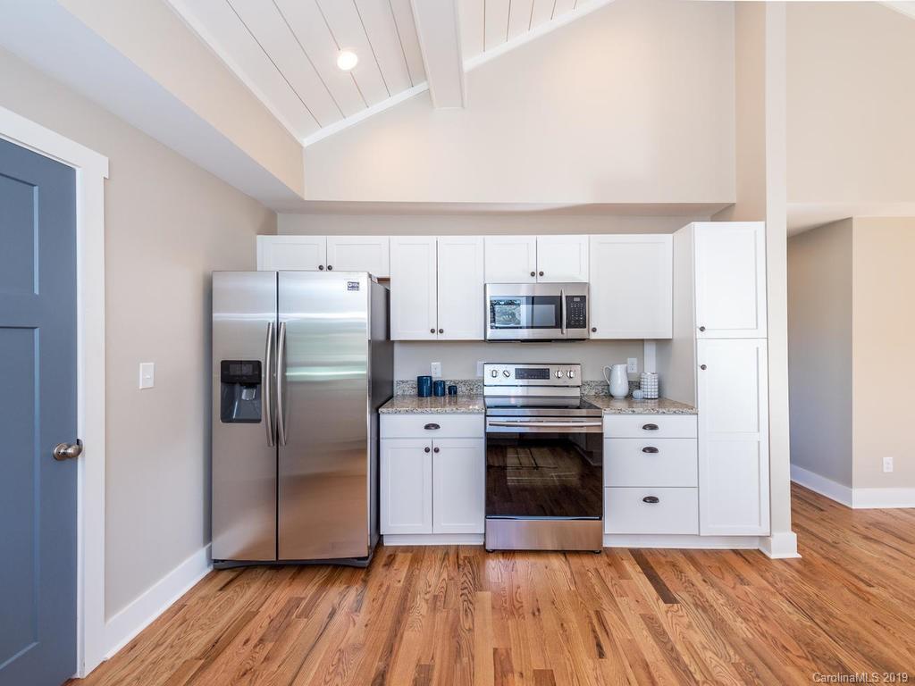 15 Lena Lane Asheville NC 28806