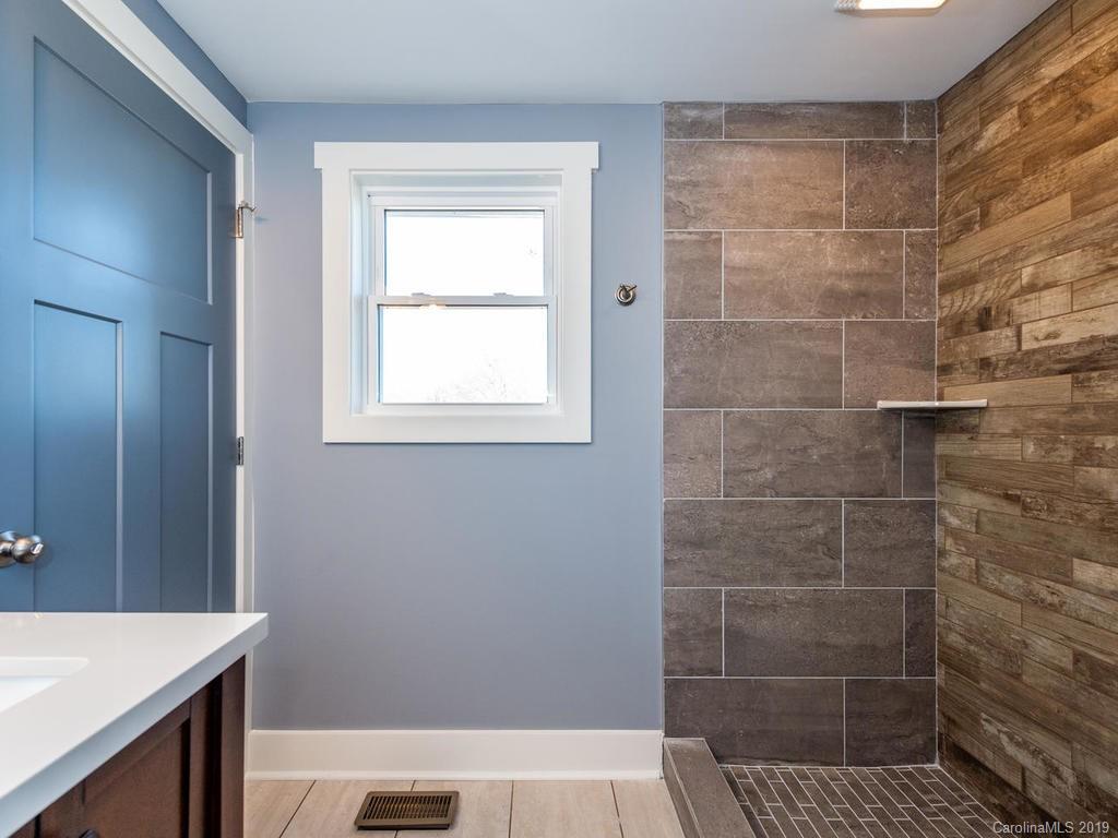 15 Lena Lane Asheville NC 28806