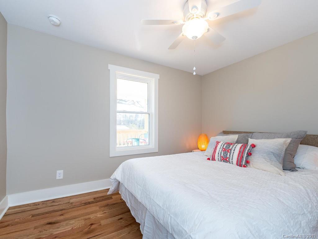 15 Lena Lane Asheville NC 28806