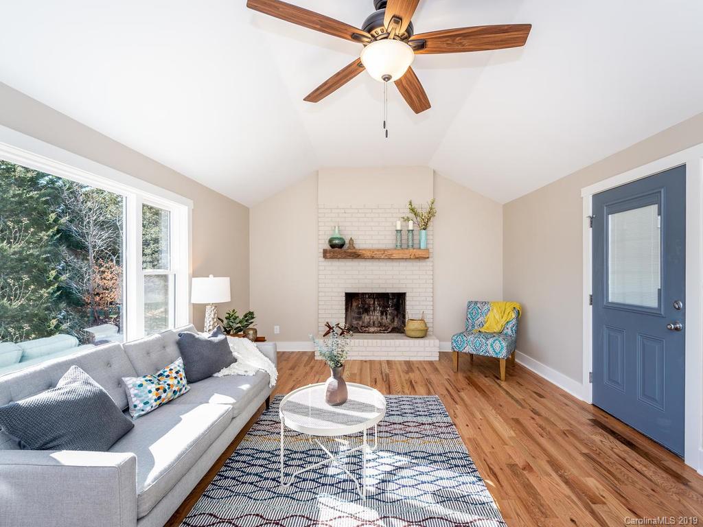 15 Lena Lane Asheville NC 28806