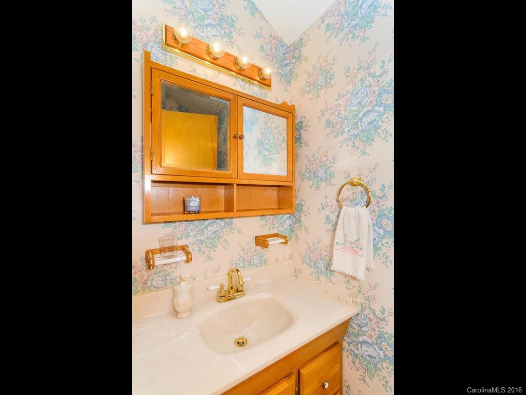 14 Oakwood Road Candler NC 28715