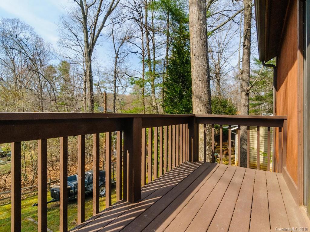 14 Oakwood Road Candler NC 28715