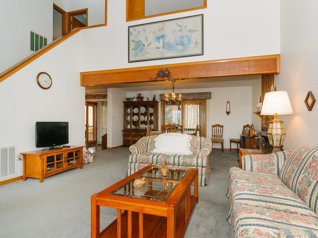 14 Oakwood Road Candler NC 28715