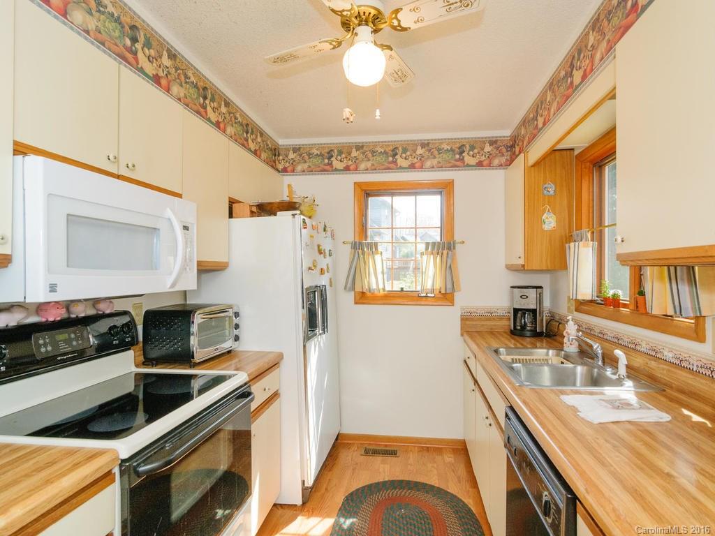 14 Oakwood Road Candler NC 28715