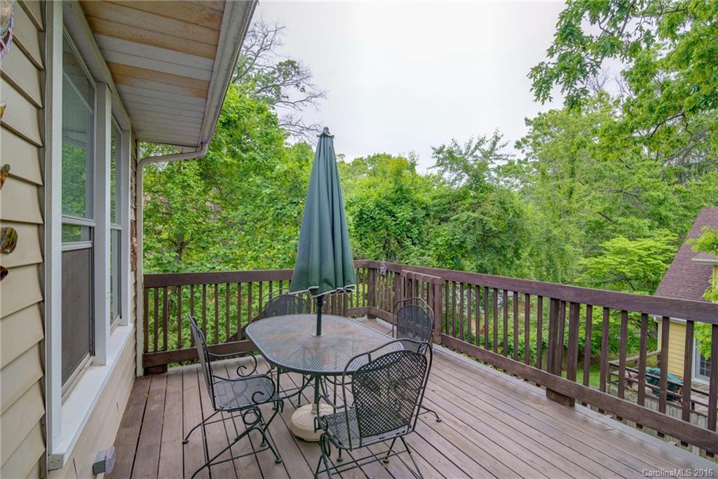 25 Buckingham Court Asheville NC 28803