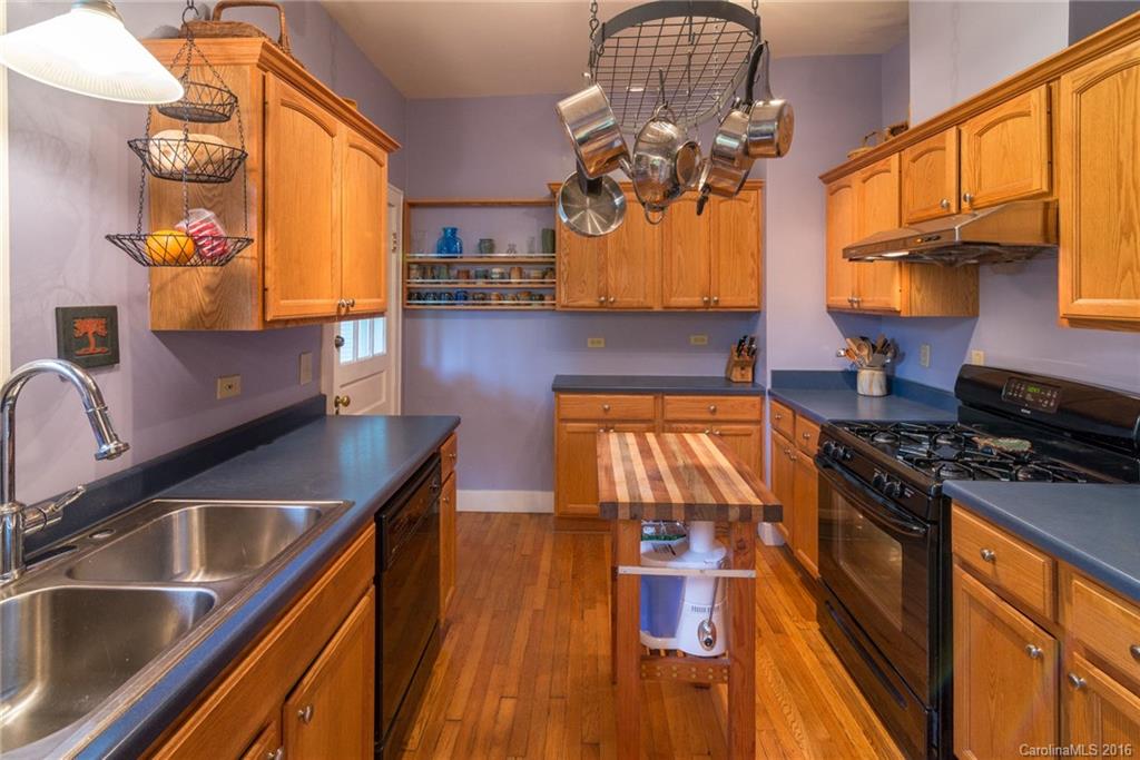 25 Buckingham Court Asheville NC 28803