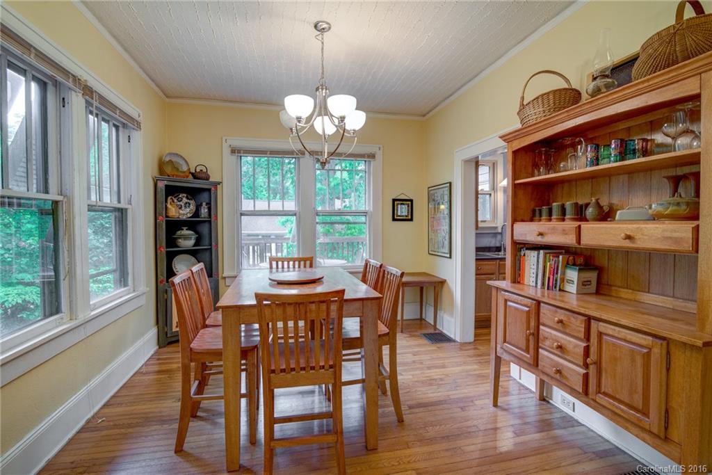 25 Buckingham Court Asheville NC 28803