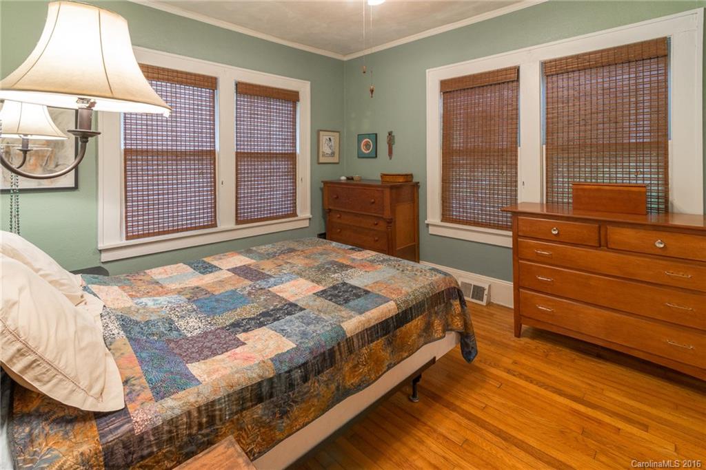 25 Buckingham Court Asheville NC 28803