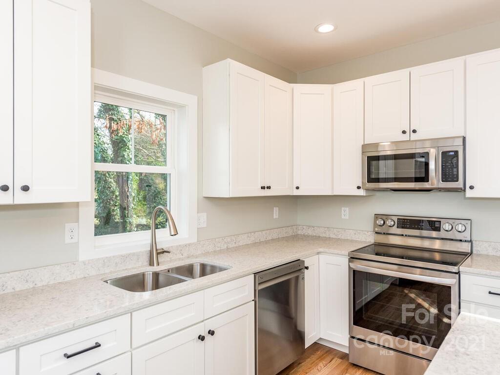 48 Clinton Avenue Asheville NC 28806