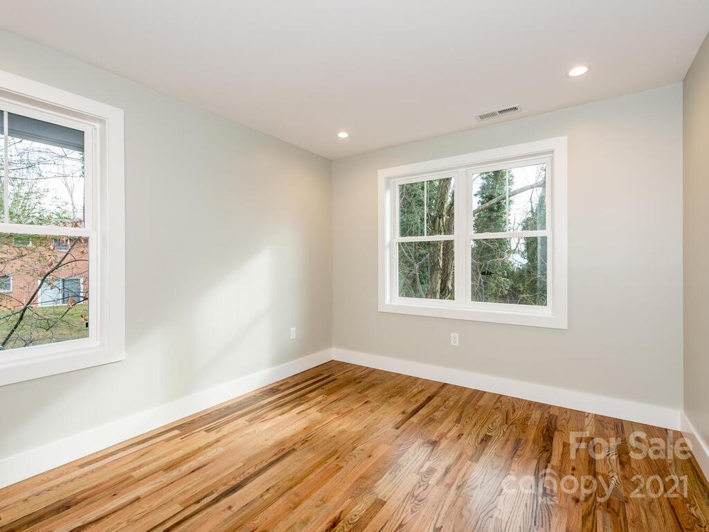 48 Clinton Avenue Asheville NC 28806