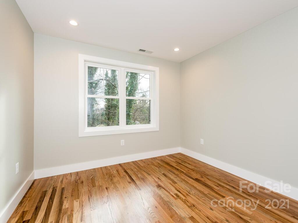48 Clinton Avenue Asheville NC 28806