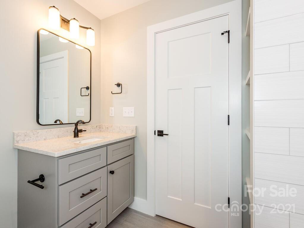 48 Clinton Avenue Asheville NC 28806