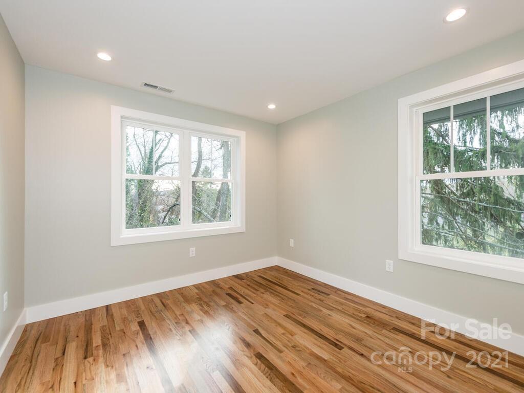 48 Clinton Avenue Asheville NC 28806
