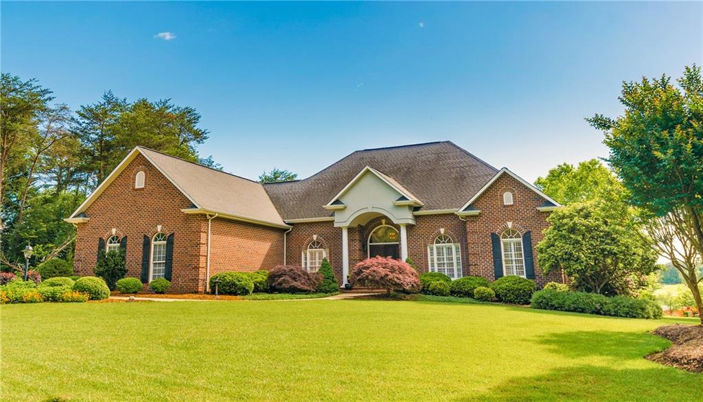 3775 Pinecrest Drive Ne Hickory NC 28601