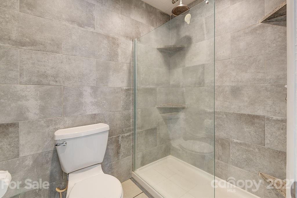 4 W Ridgeway Drive Weaverville NC 28787