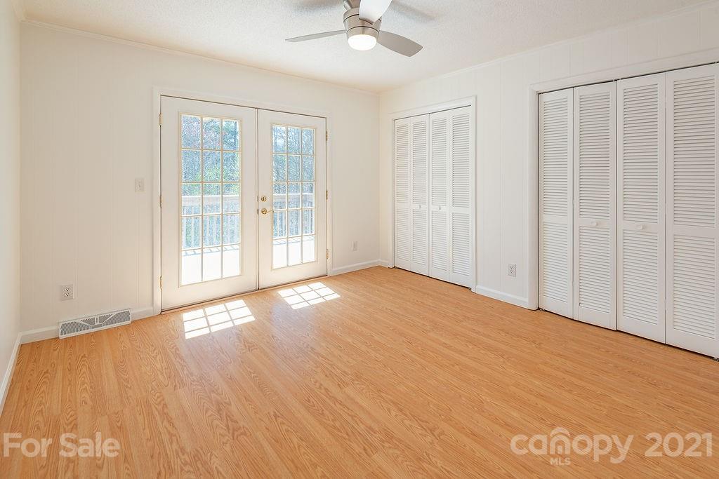 4 W Ridgeway Drive Weaverville NC 28787