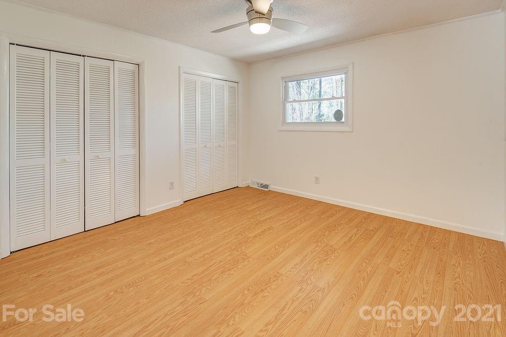 4 W Ridgeway Drive Weaverville NC 28787