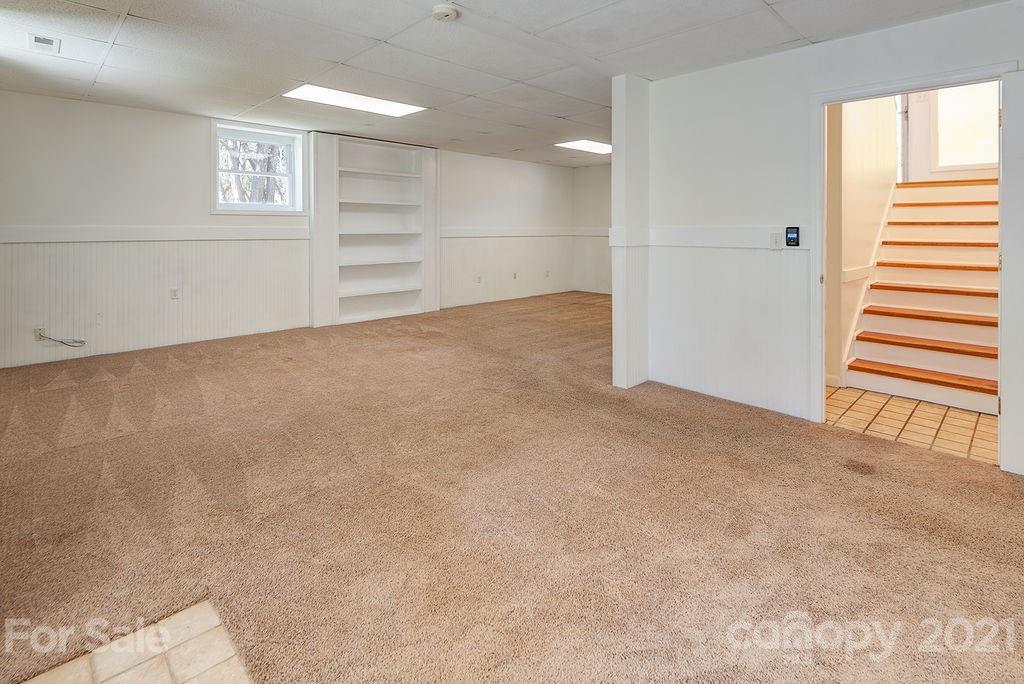 4 W Ridgeway Drive Weaverville NC 28787