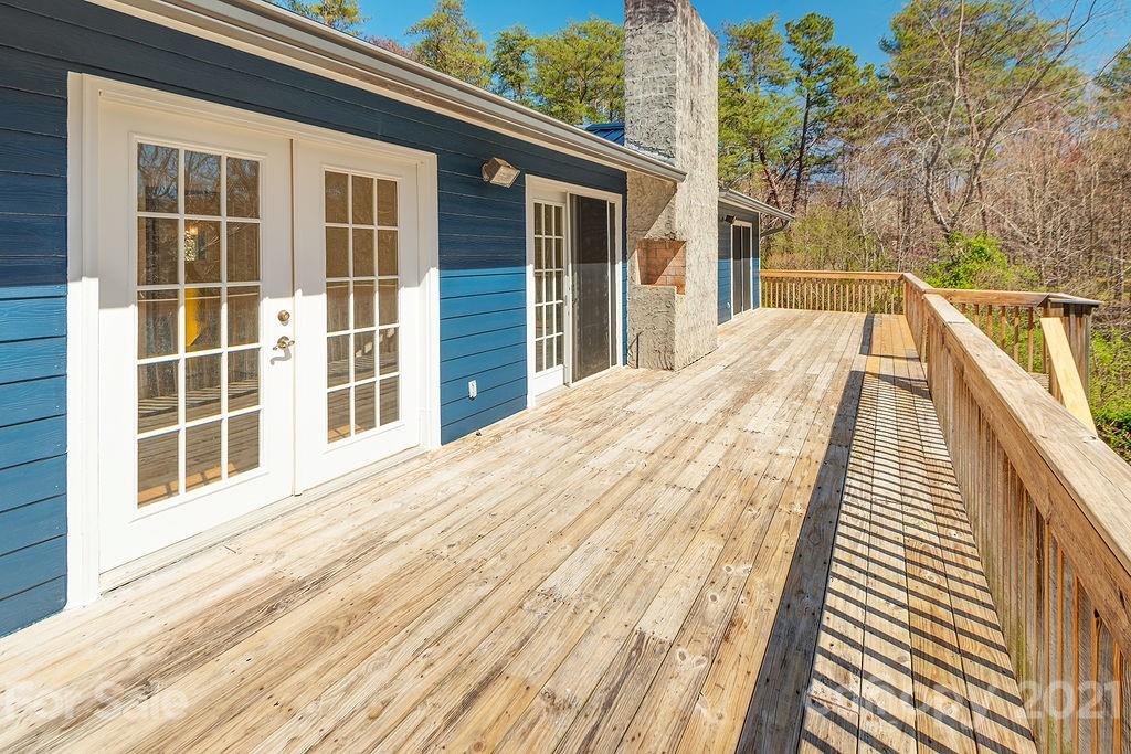 4 W Ridgeway Drive Weaverville NC 28787