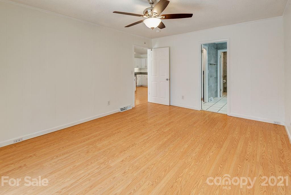 4 W Ridgeway Drive Weaverville NC 28787