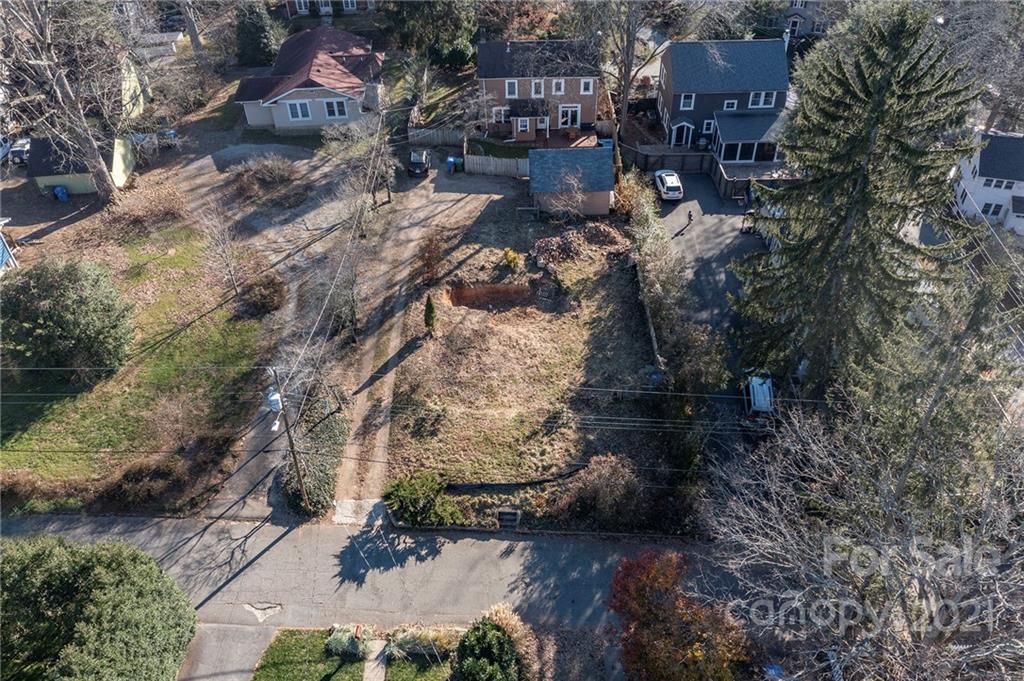 30 Buckingham Court Asheville NC 28803