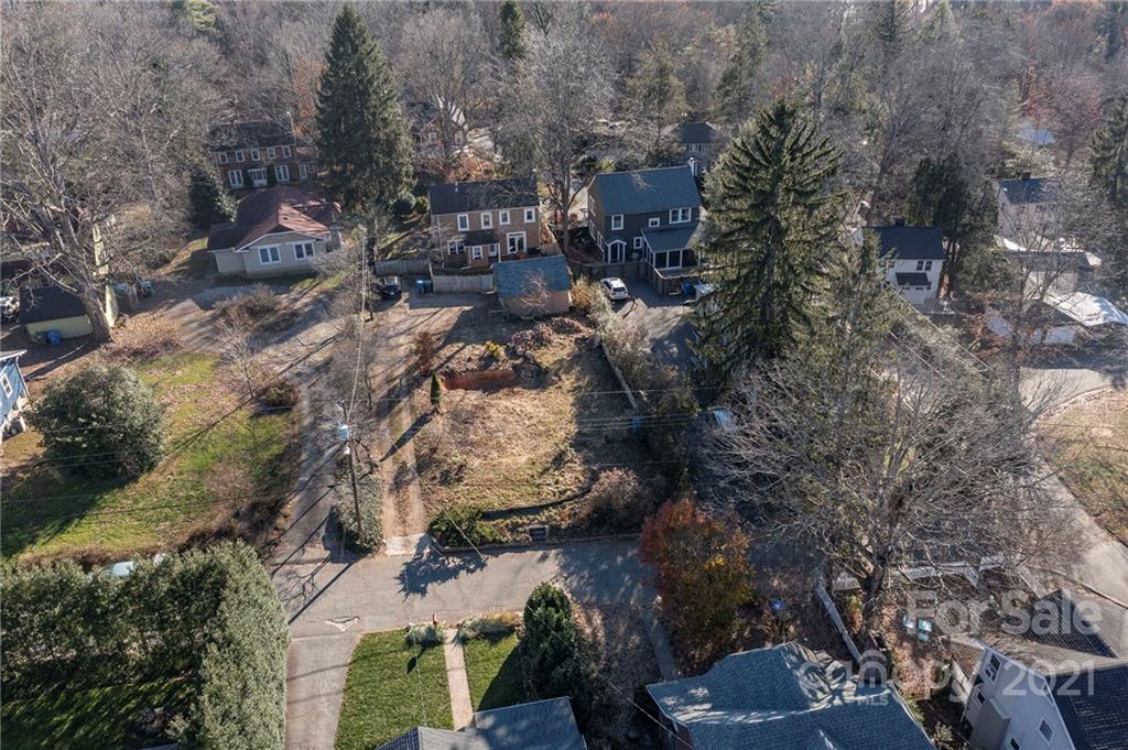 30 Buckingham Court Asheville NC 28803