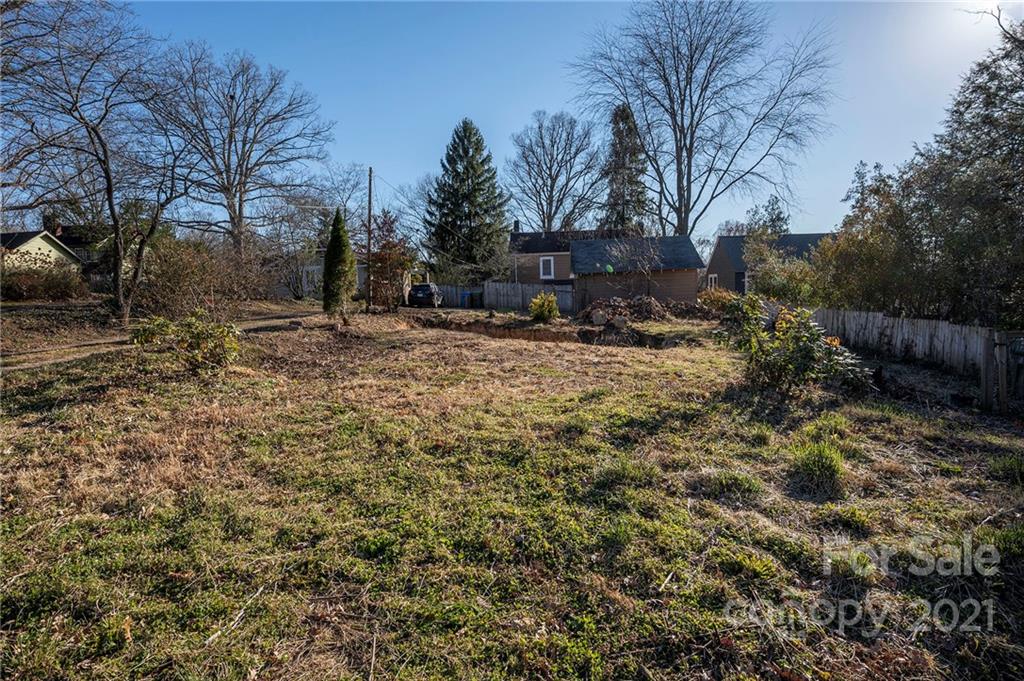 30 Buckingham Court Asheville NC 28803
