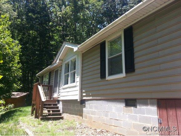 62 Hubbard Lane Candler NC 28715