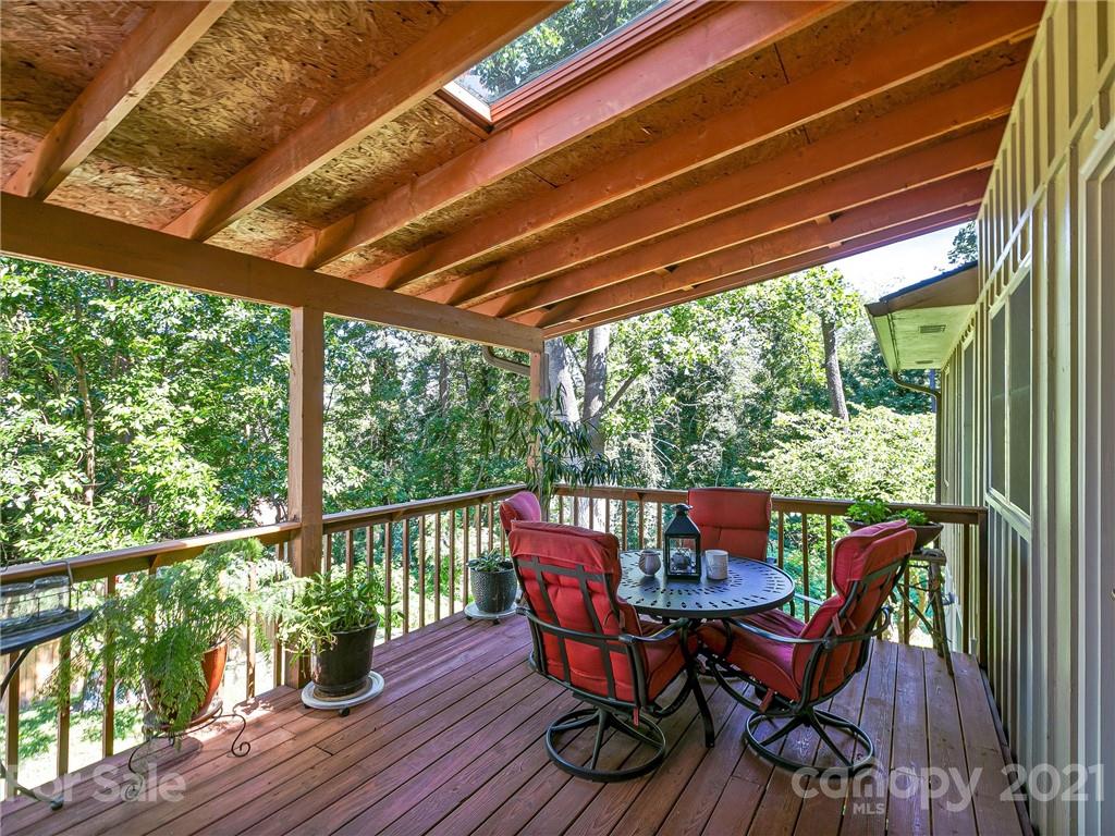 12 Von Ruck Court Asheville NC 28801