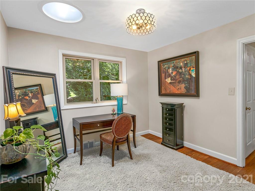 12 Von Ruck Court Asheville NC 28801