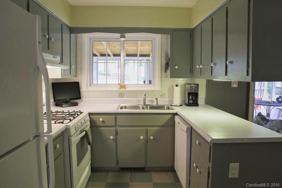 120 W Fox Chase Road Asheville NC 28804