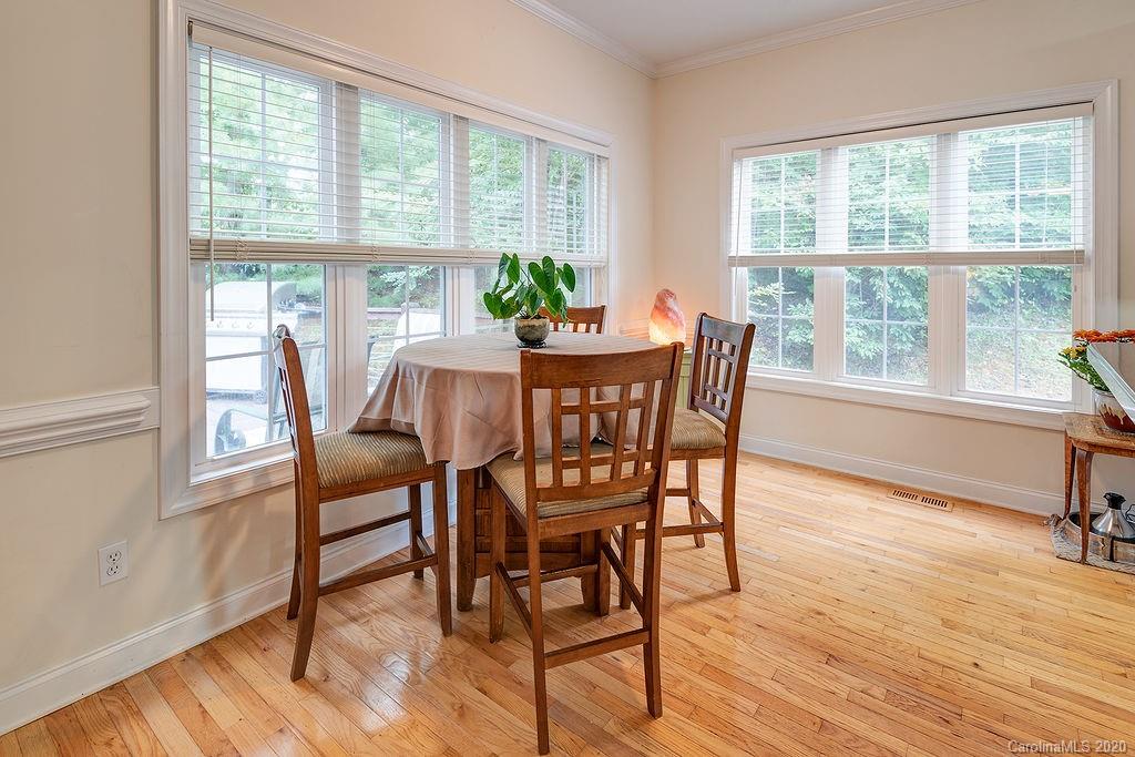 32 Lockes Lane Candler NC 28715