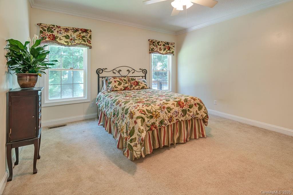 32 Lockes Lane Candler NC 28715