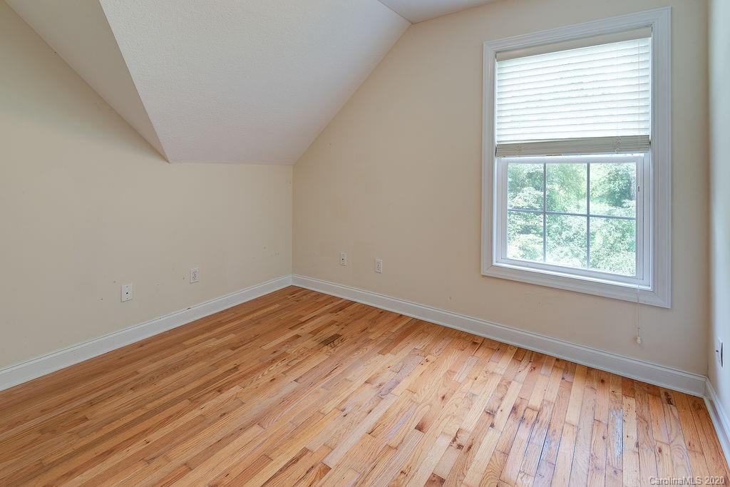 32 Lockes Lane Candler NC 28715
