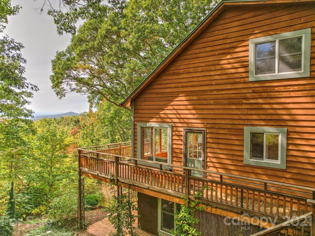 116 Hoot Owl Hollow Fairview NC 28730