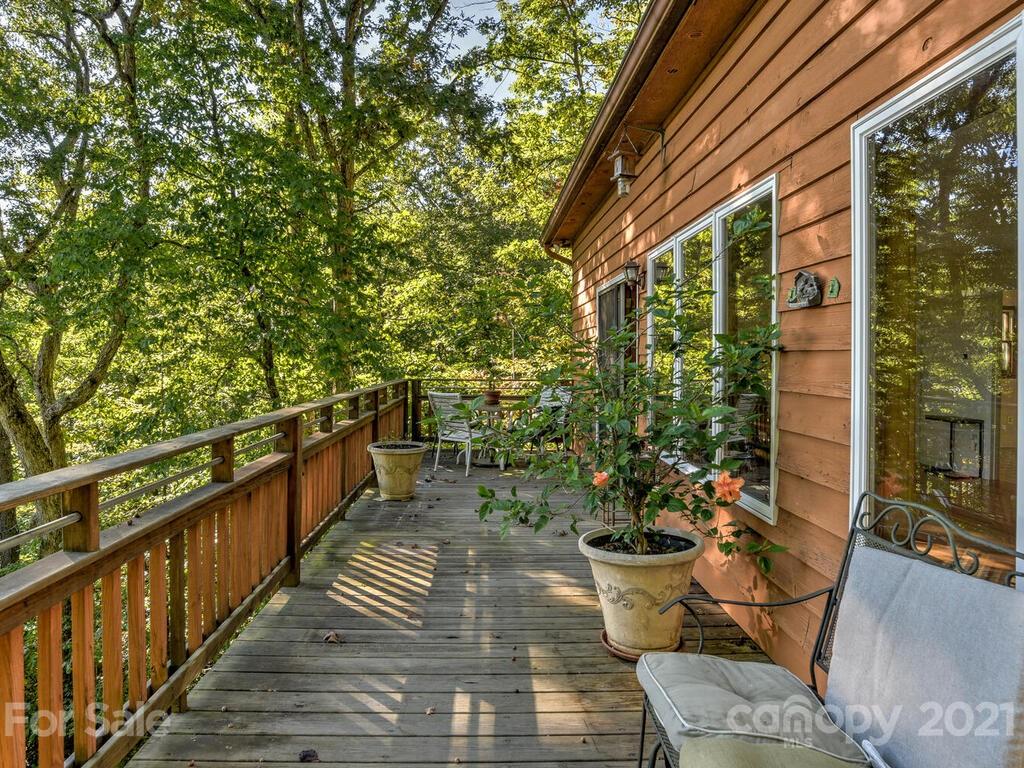 116 Hoot Owl Hollow Fairview NC 28730