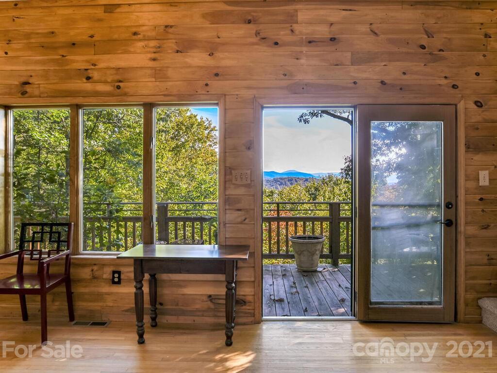 116 Hoot Owl Hollow Fairview NC 28730