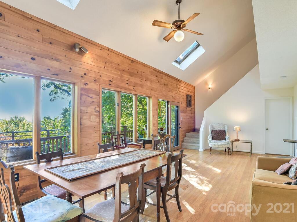 116 Hoot Owl Hollow Fairview NC 28730