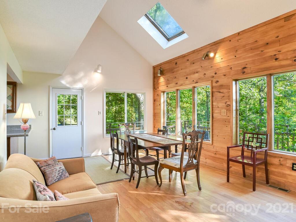 116 Hoot Owl Hollow Fairview NC 28730
