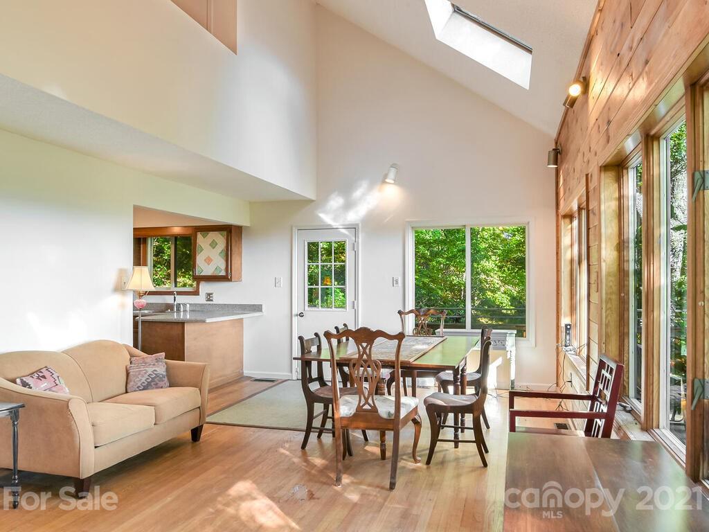 116 Hoot Owl Hollow Fairview NC 28730