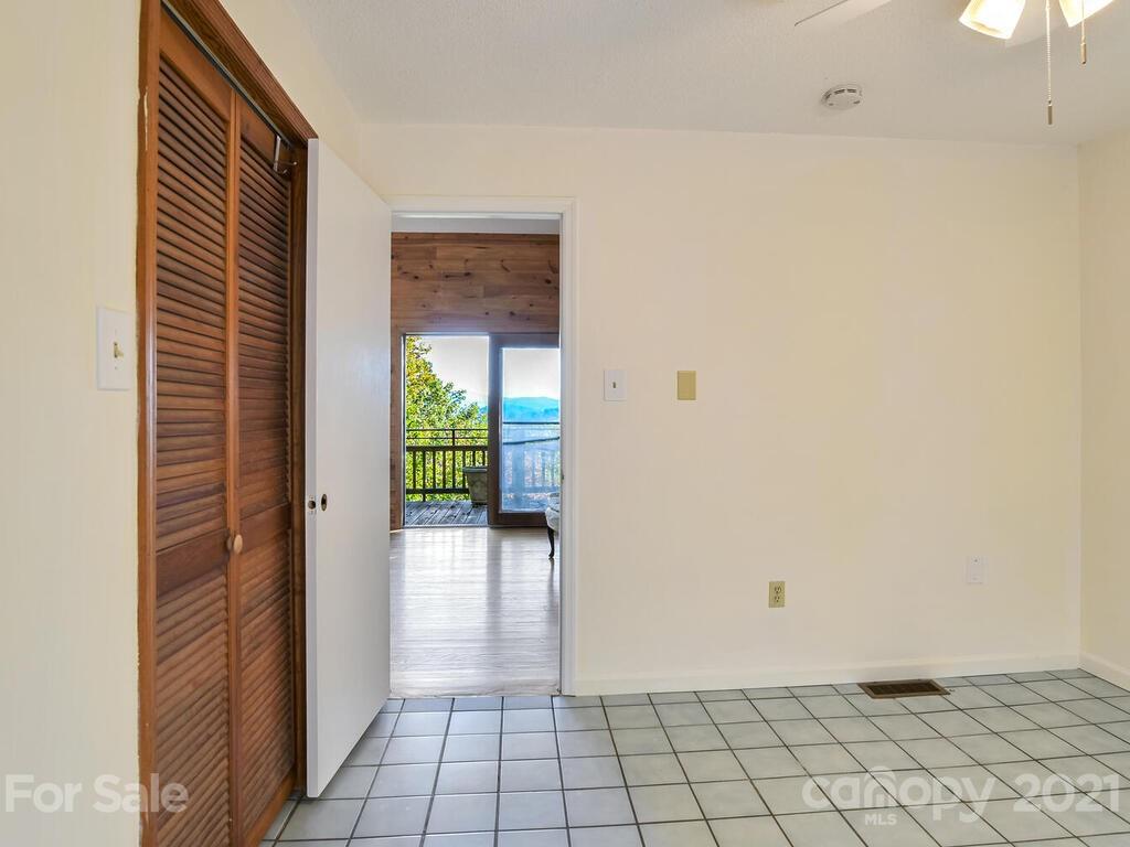116 Hoot Owl Hollow Fairview NC 28730