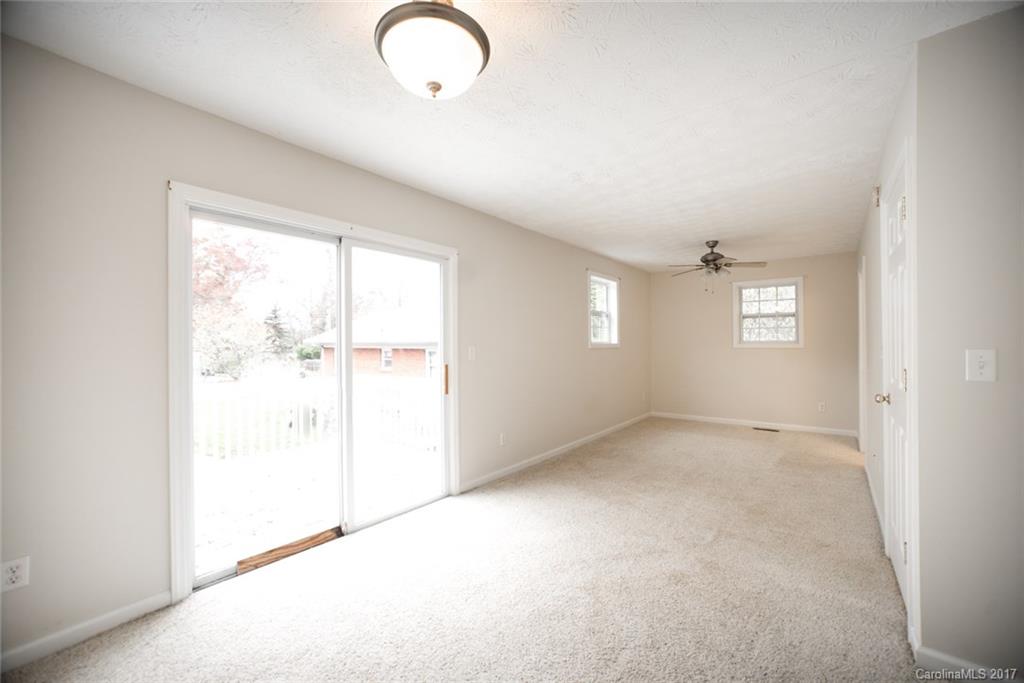 40 Laurel Loop Asheville NC 28806