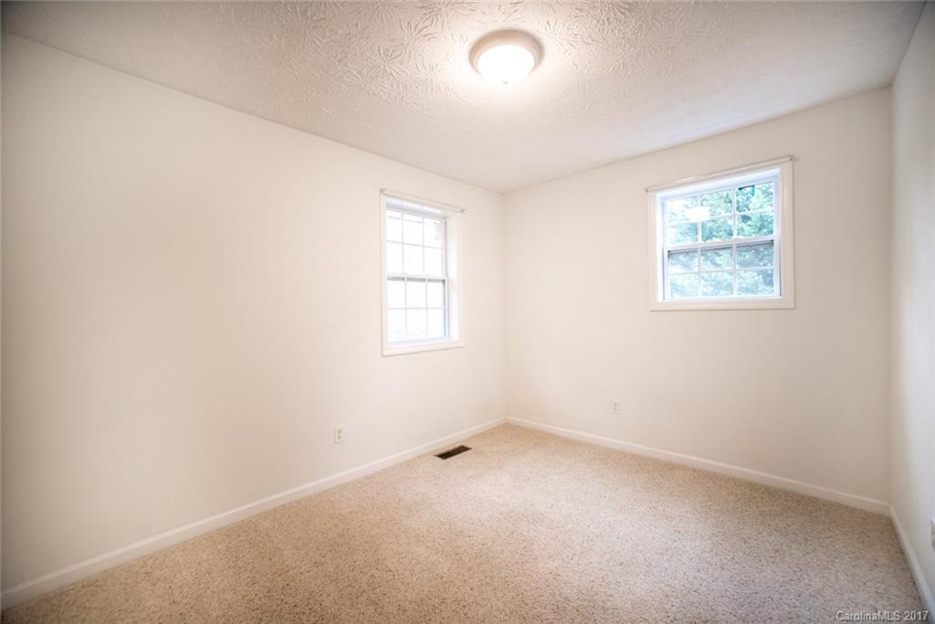 40 Laurel Loop Asheville NC 28806