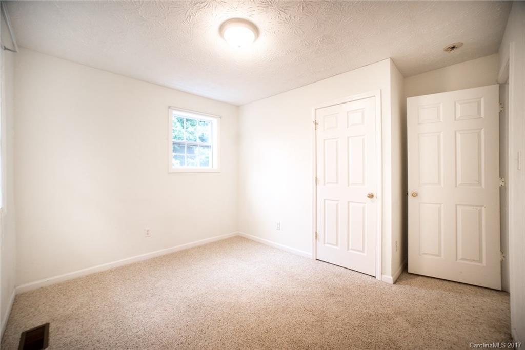 40 Laurel Loop Asheville NC 28806