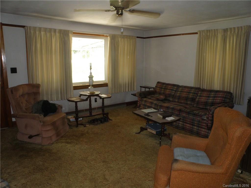 8 Youngs Cove Road Candler NC 28715