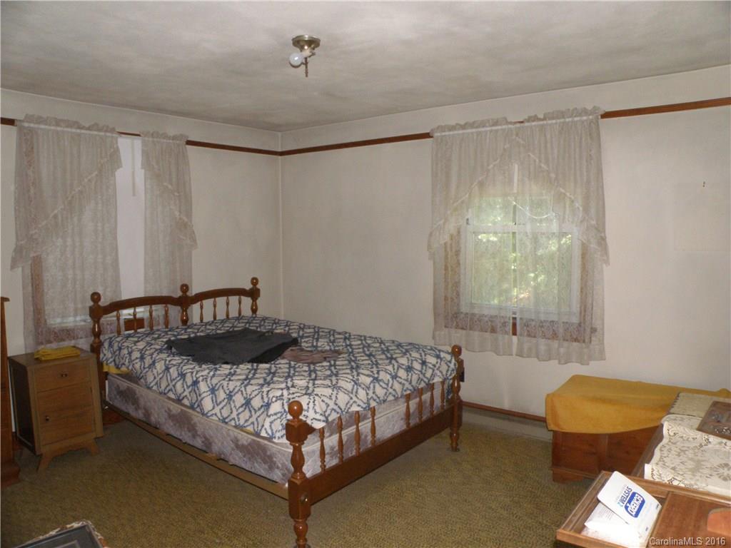 8 Youngs Cove Road Candler NC 28715